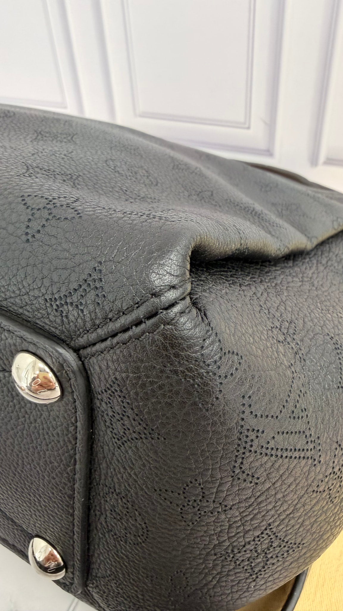 Louis Vuitton Black Mahina Leather Babylone PM Shoulder Bag