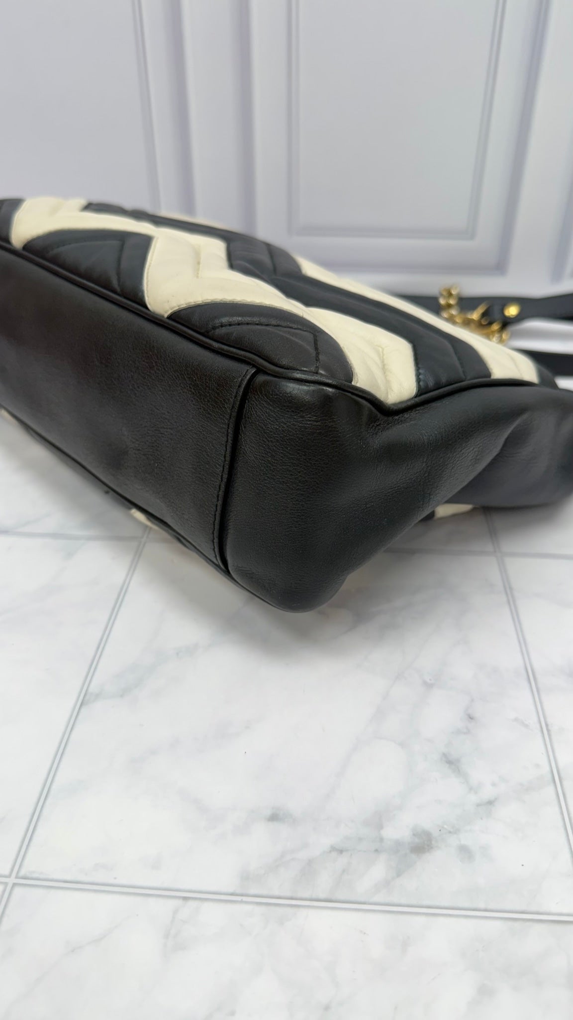 Gucci Black & White Chevron Leather Marmont Chain Shoulder Bag