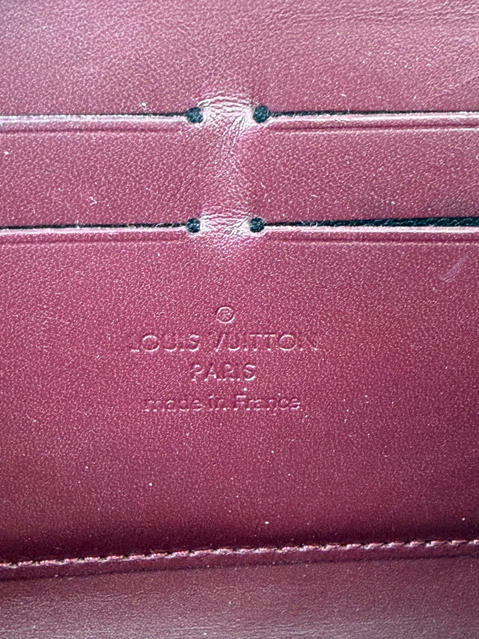 Louis Vuitton Plum Vernis Leather Zippy Wallet