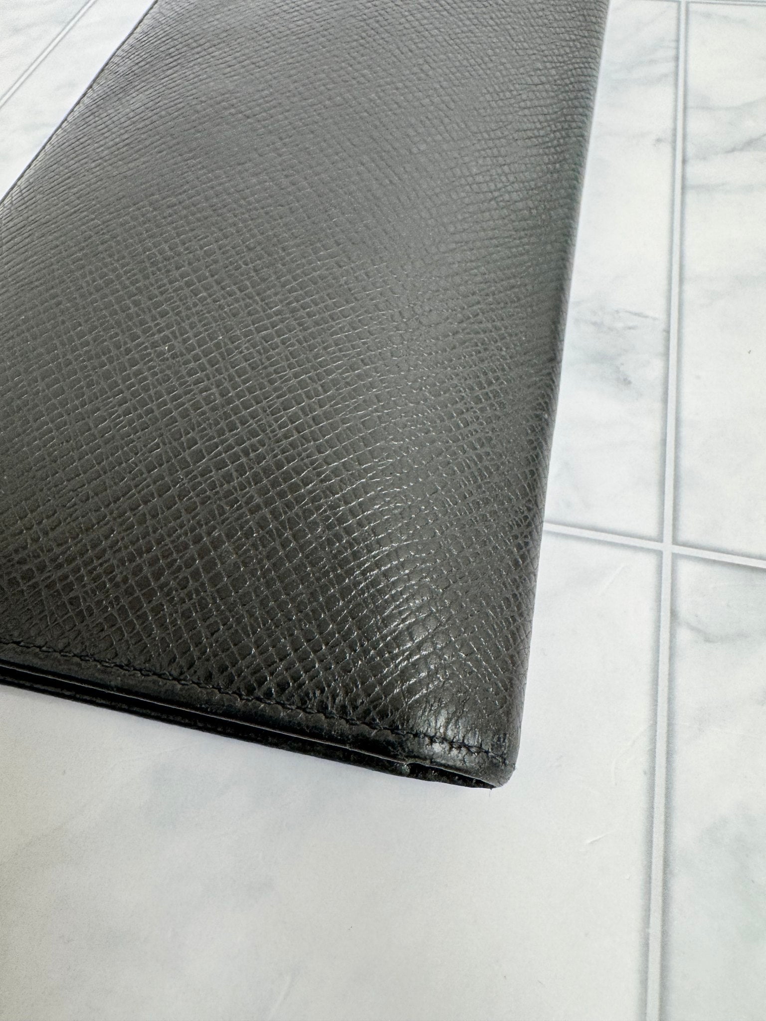 Louis Vuitton Brazza Wallet Taiga Leather