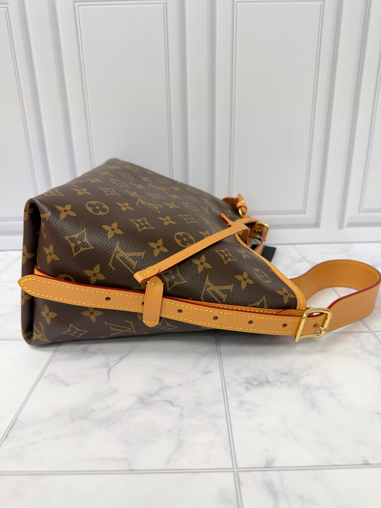 BRAND NEW - Louis Vuitton Monogram Carry All PM Shoulder Bag 