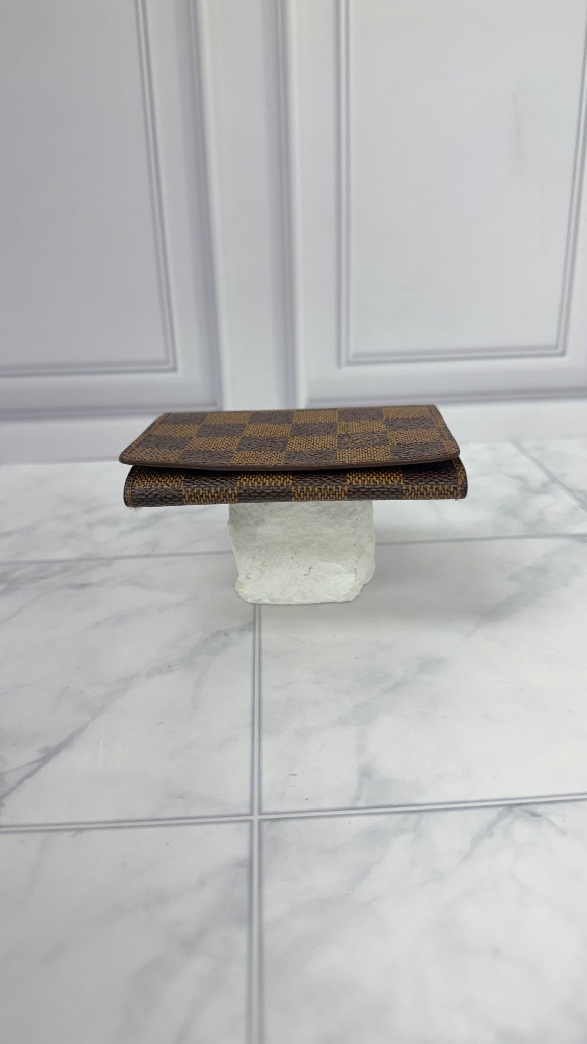 Louis Vuitton Damier Ebene Card Holder 