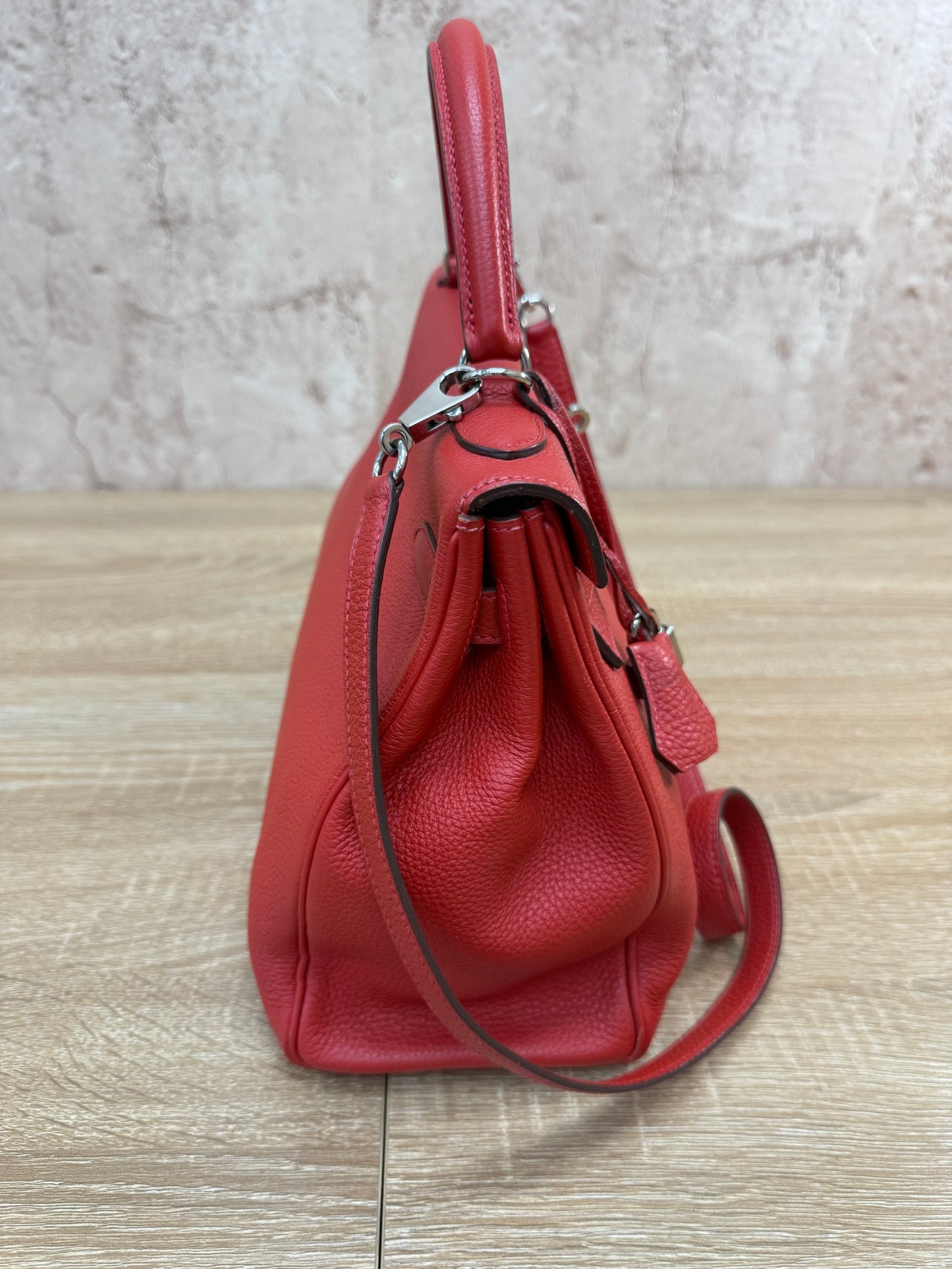 https://res.cloudinary.com/dyql5hig8/image/upload/v1755799516/ilpuq4ghsihu1ufhvvl7.jpg