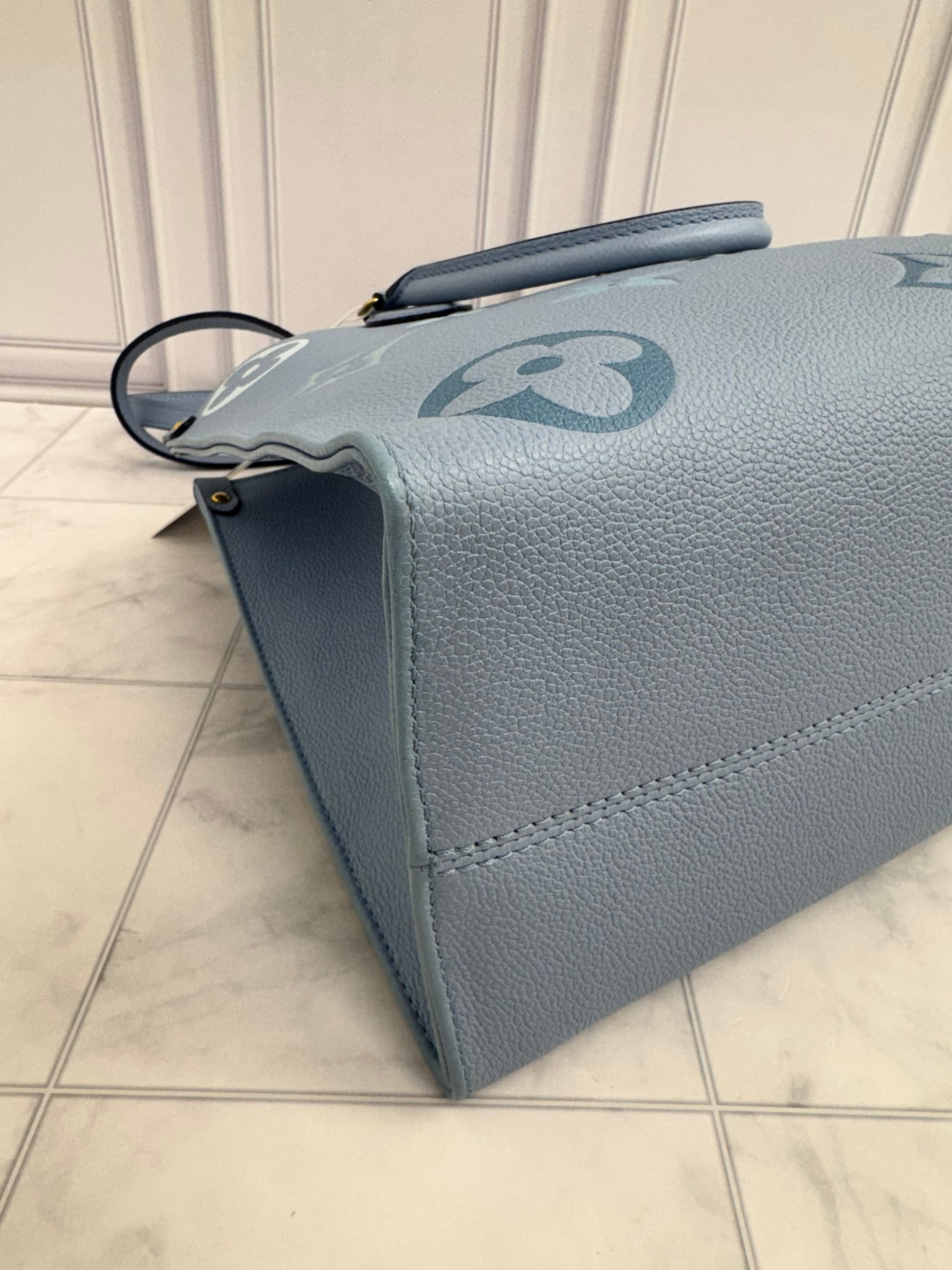 LIKE NEW - Louis Vuitton Blue Empreinte Monogram Giant By The Pool On The Go Tote Bag MM