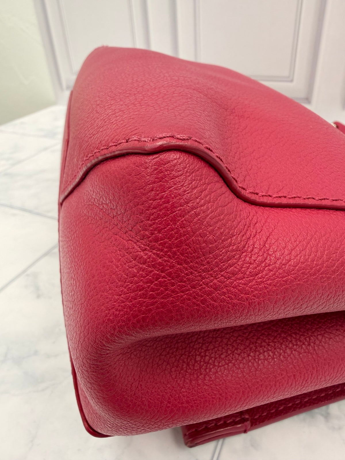 Louis Vuitton Fuchsia Taurillon Leather Lock Me II Shoulder Bag