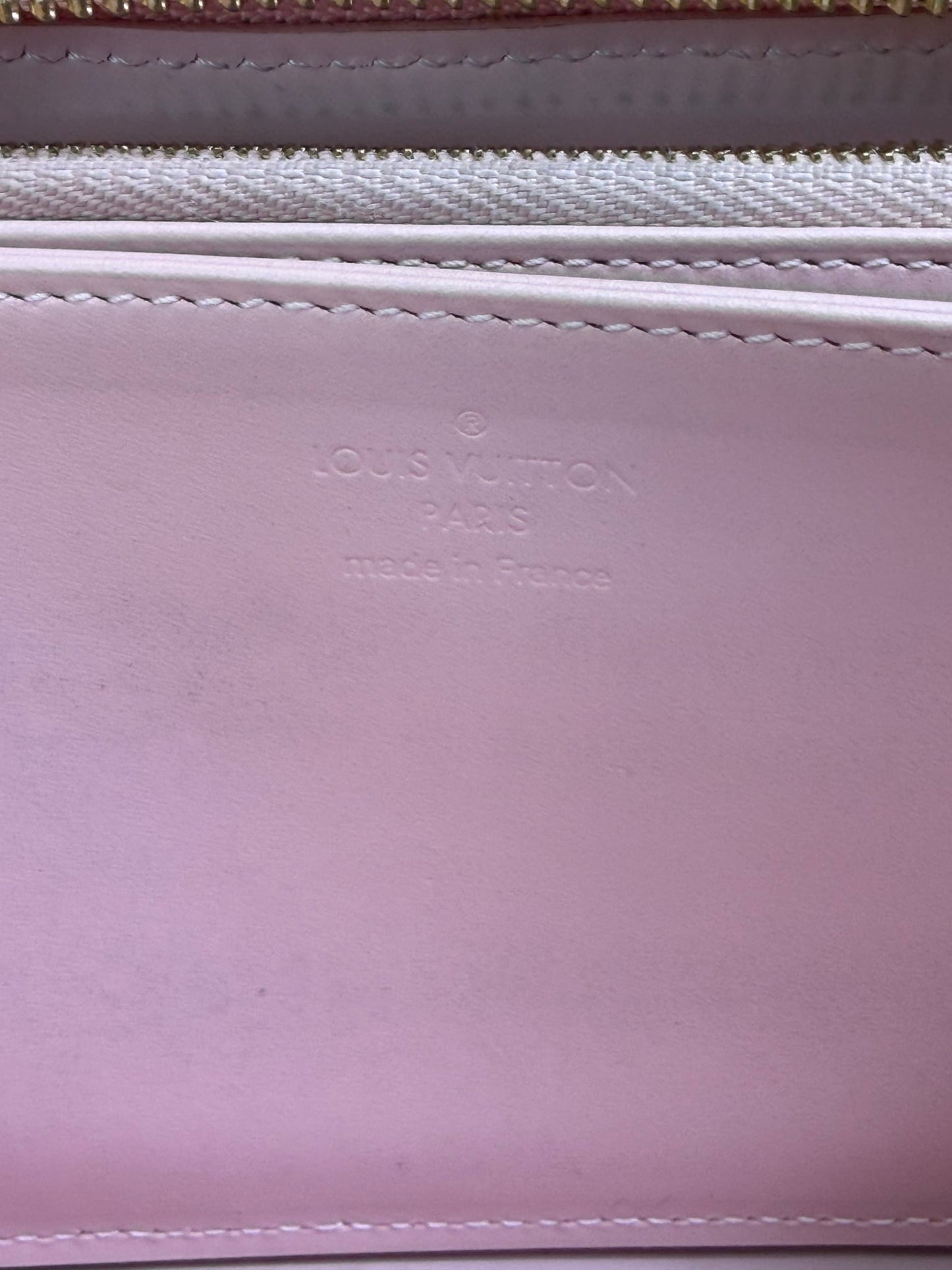 https://res.cloudinary.com/dyql5hig8/image/upload/v1759269468/iqw7ebgmf6zkruj2eujq.jpg