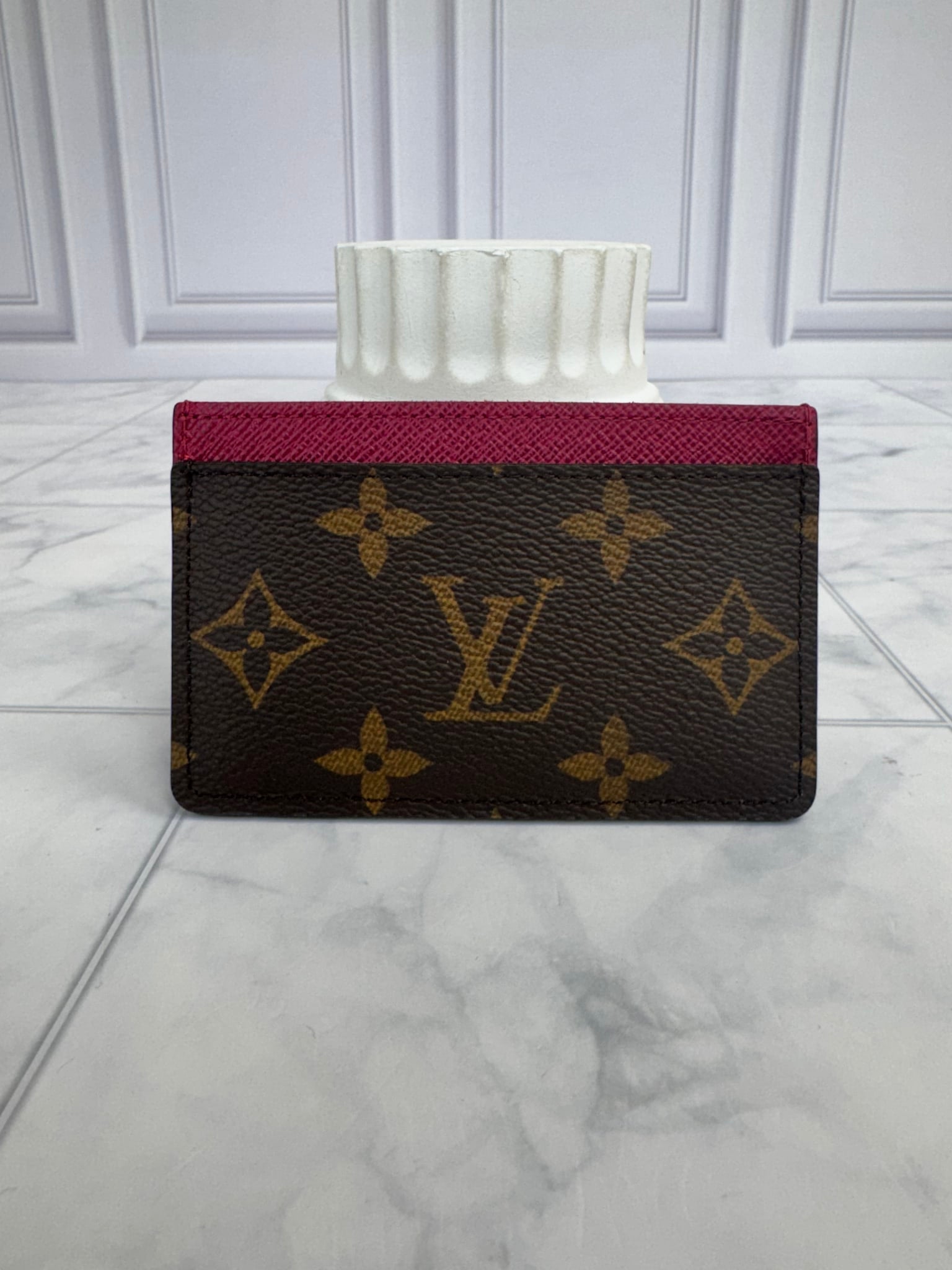 LIKE NEW - Louis Vuitton Monogram And Fuchsia Card Case