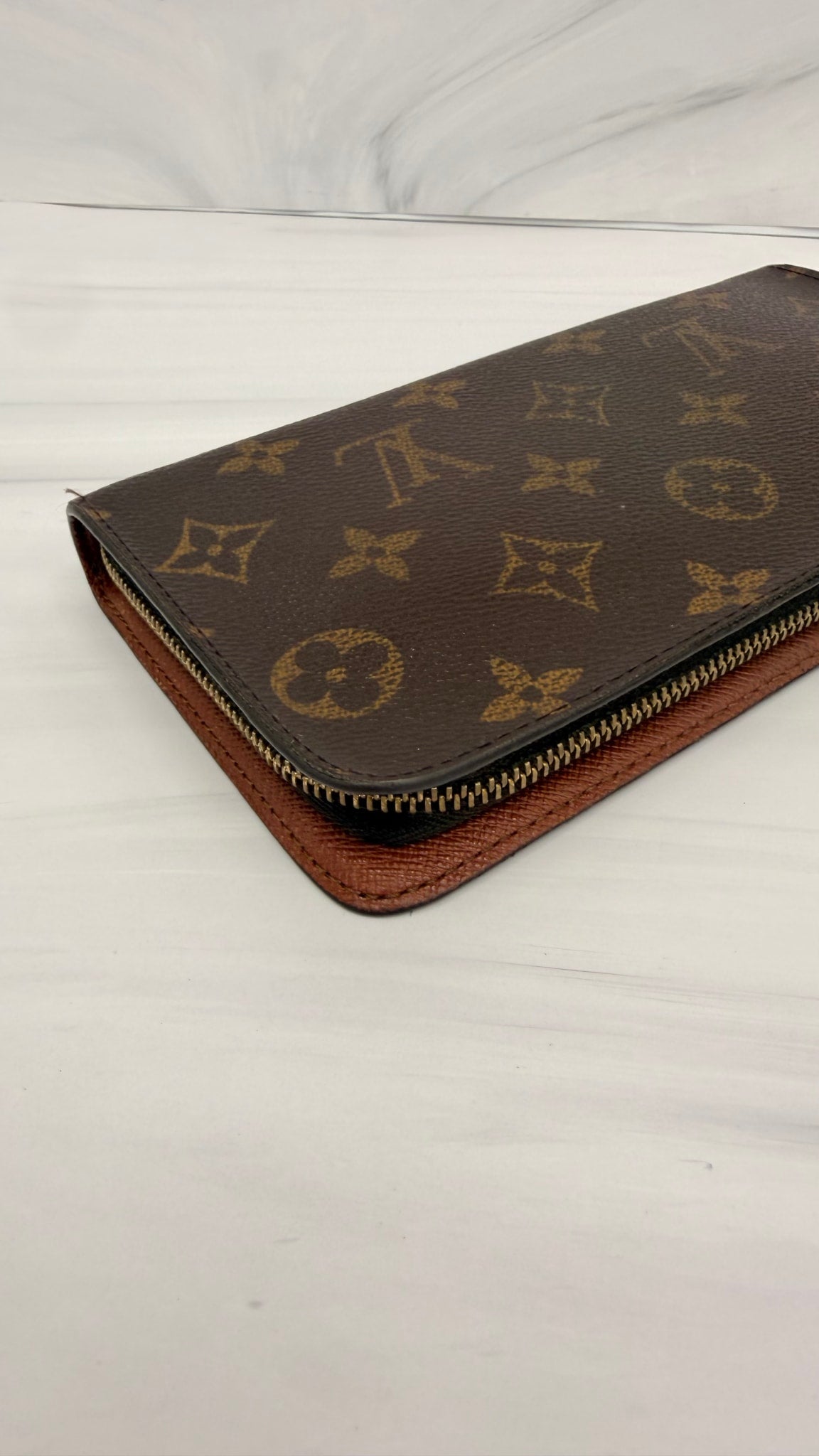 Louis Vuitton Monogram Zippy Wallet 