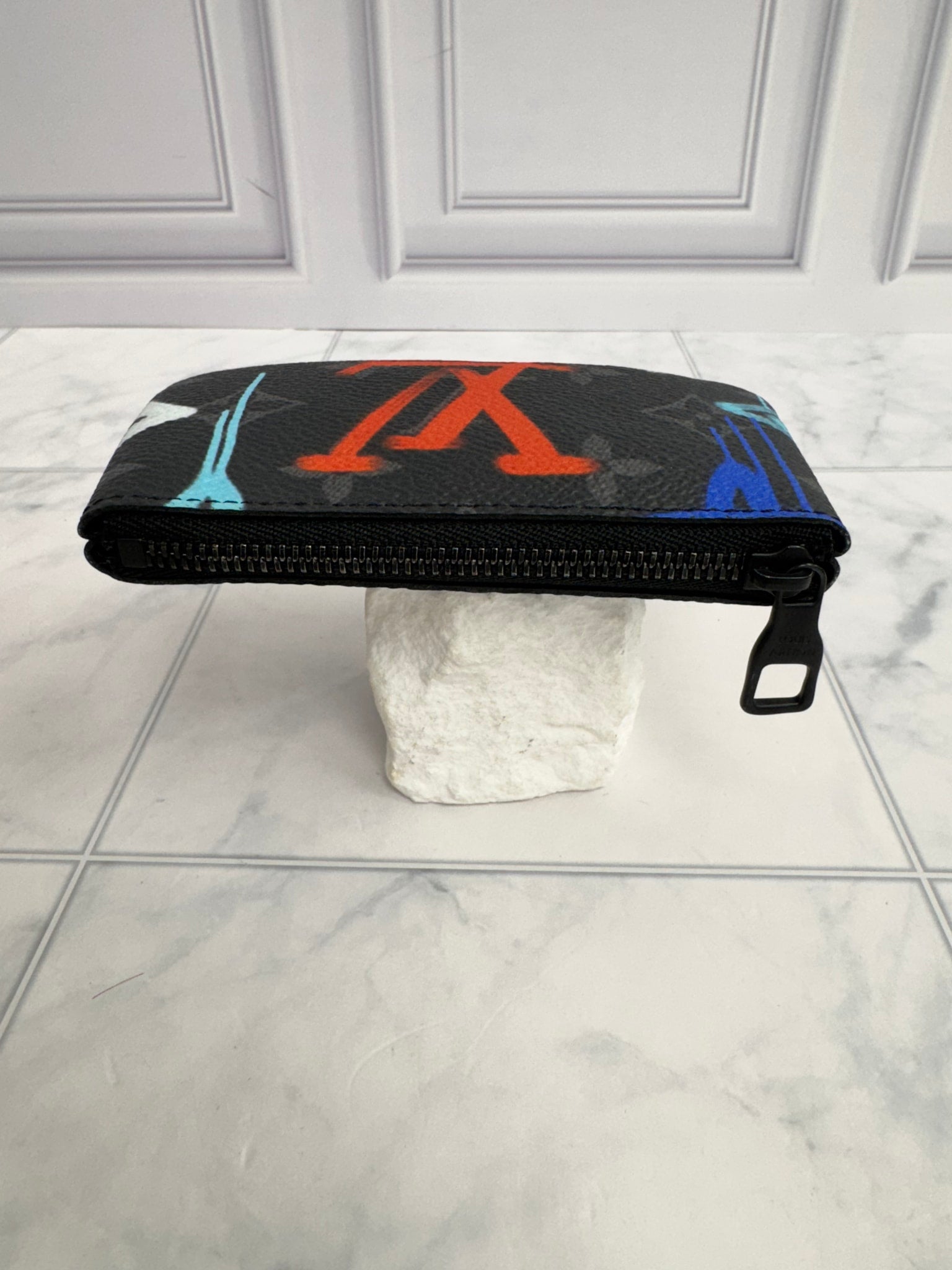 Louis Vuitton Monogram Eclipse Graffiti Key Cles