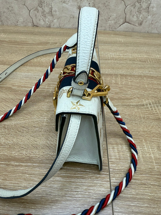 https://res.cloudinary.com/dyql5hig8/image/upload/v1754591030/iuocqtbzov5eadwkjgcp.jpg