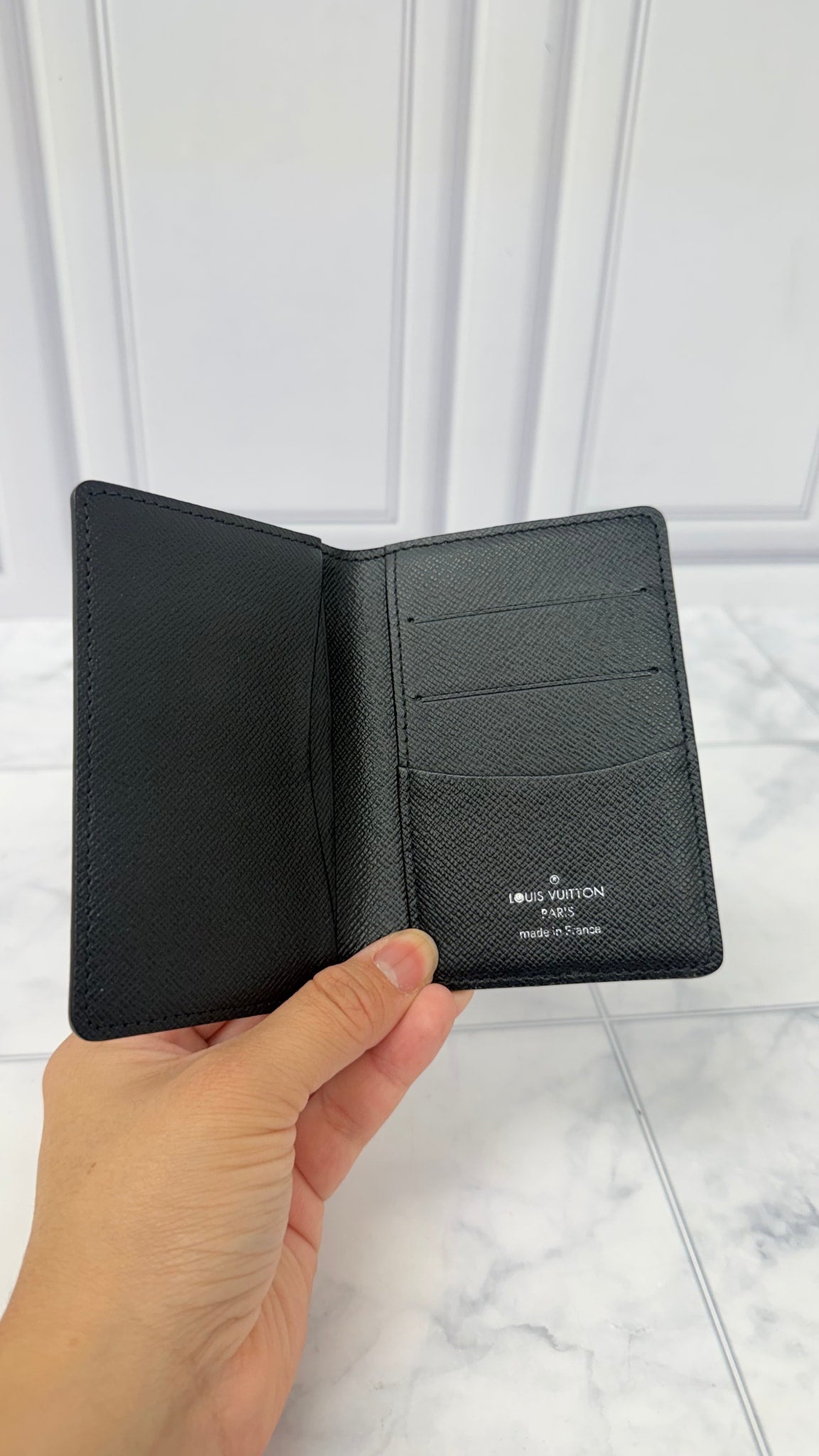 LIKE NEW - Louis Vuitton Damier Graphite Pocket Organizer 
