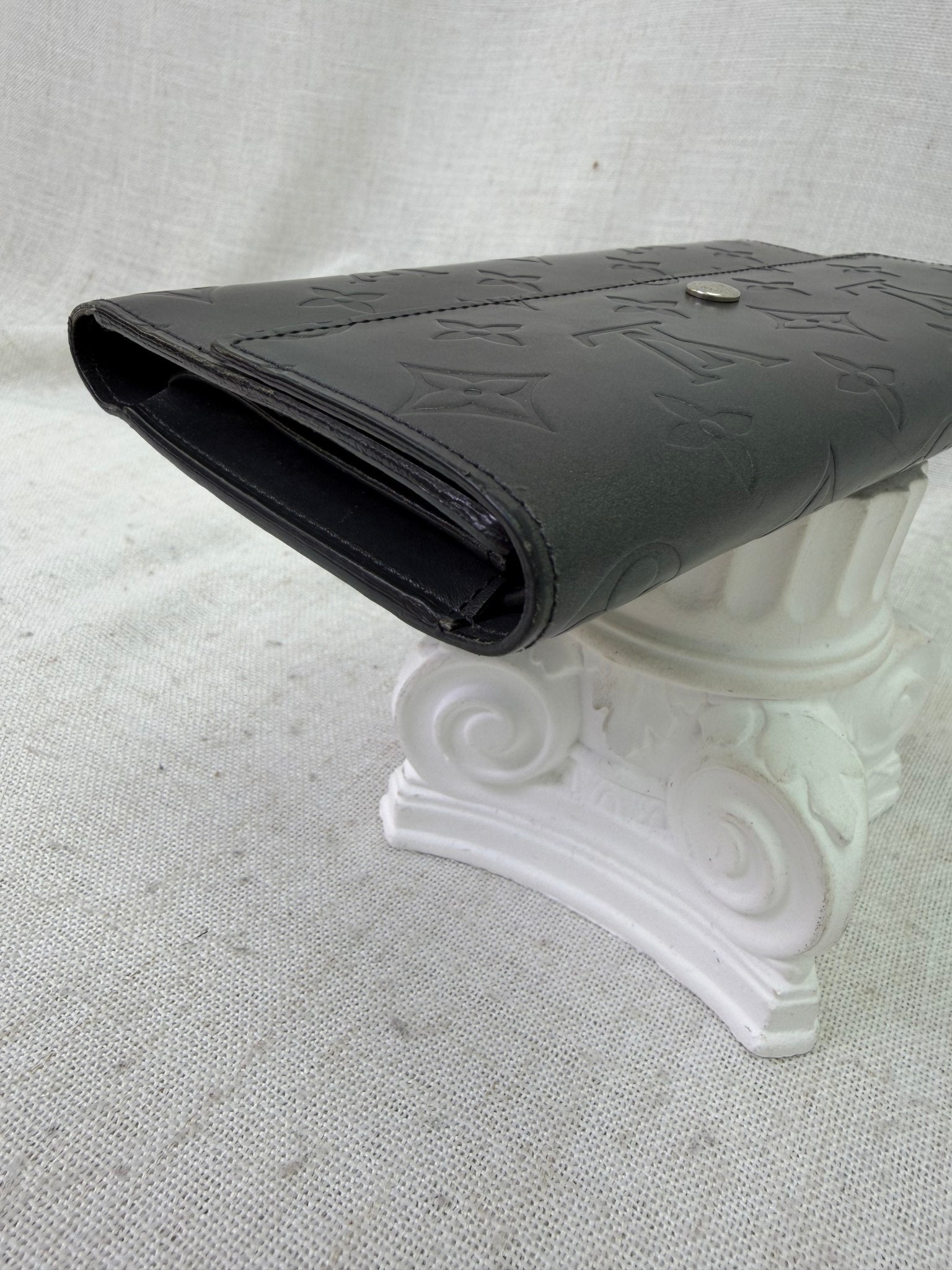 Louis Vuitton Grey Matte Vernis International Wallet