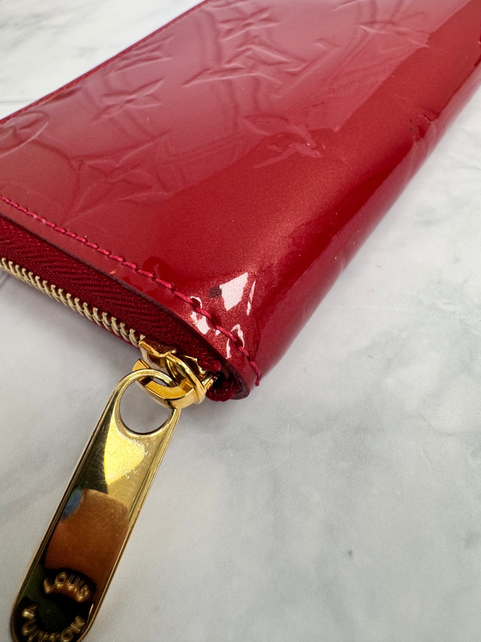 Louis Vuitton Red Vernis Monogram Zippy Compact Wallet