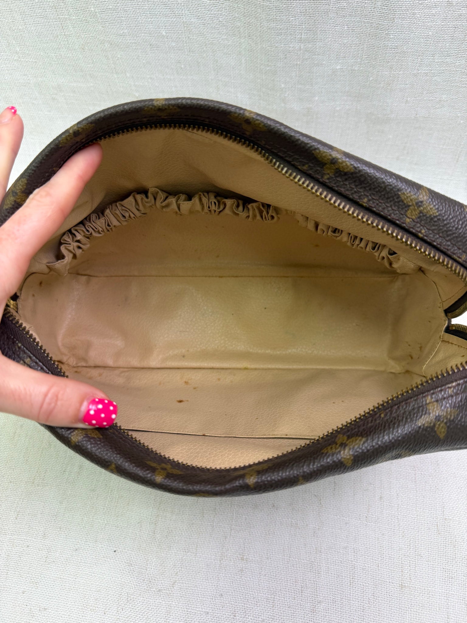 Louis Vuitton Monogram Toiletry Trousse 28 Pouch