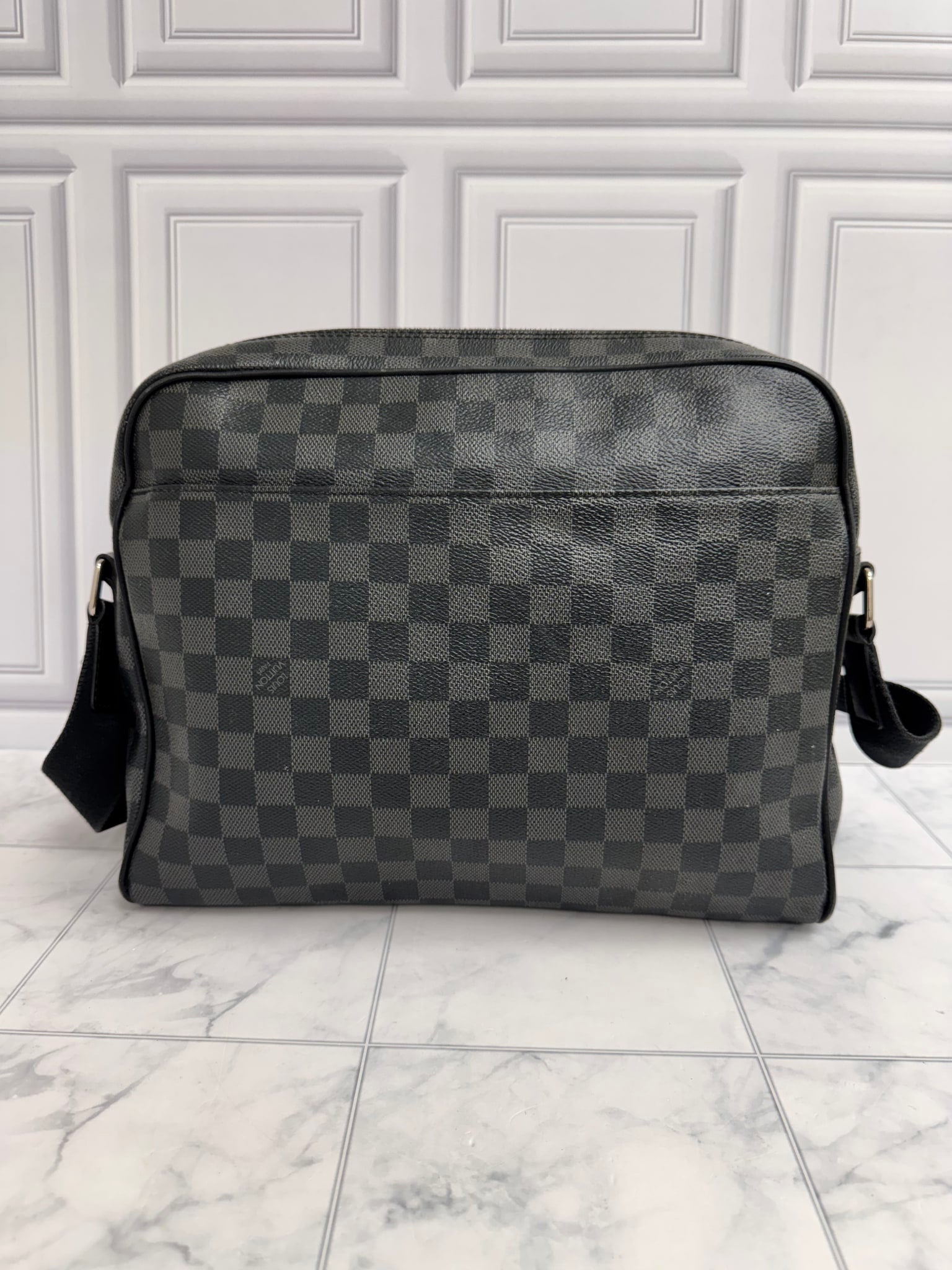 Louis Vuitton Damier Graphite Dayton Reporter Bag MM