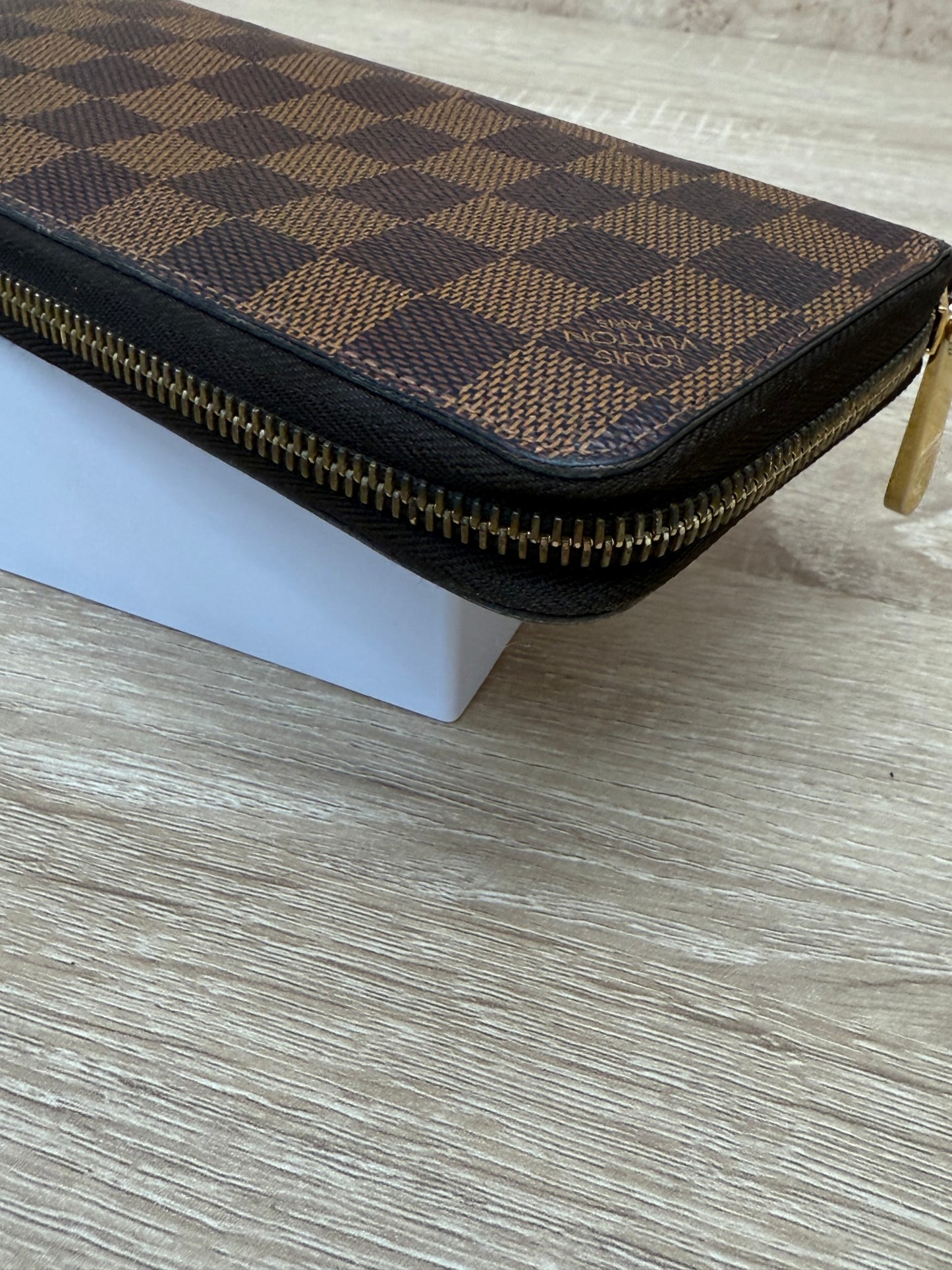 Louis Vuitton Damier Ebene Zippy Wallet