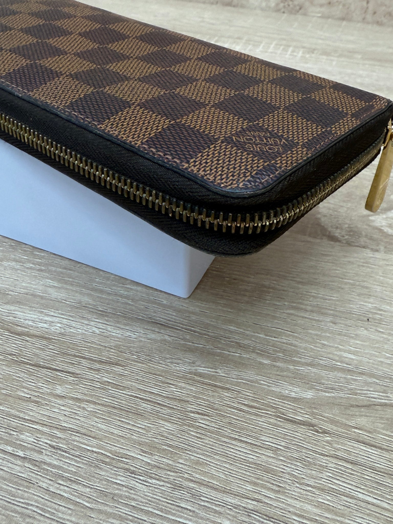 Louis Vuitton Damier Ebene Zippy Wallet