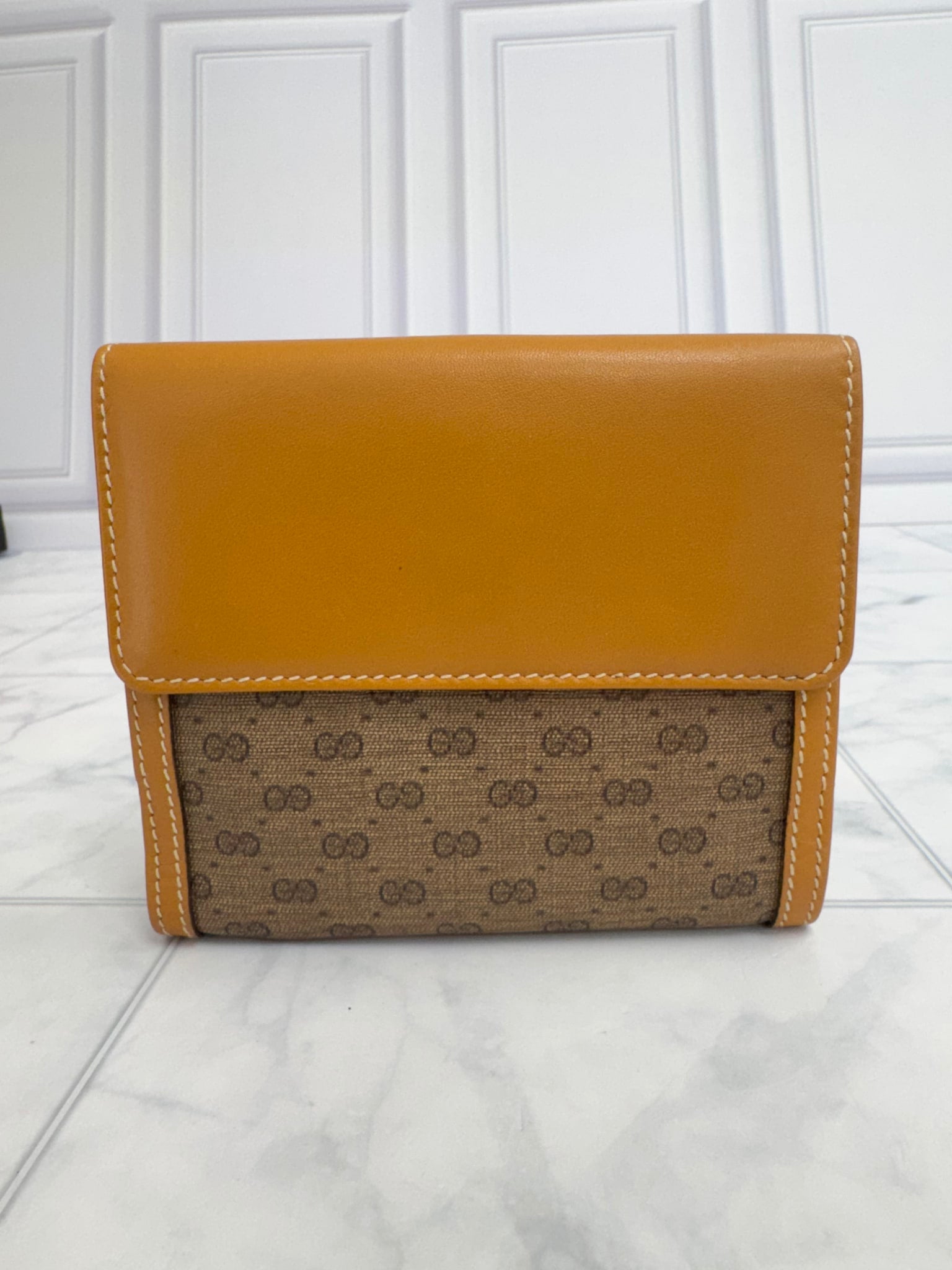 LIKE NEW - Gucci Brown And Tan Micro GG Supreme Coated Canvas Vintage Flip Lock Compact Wallet