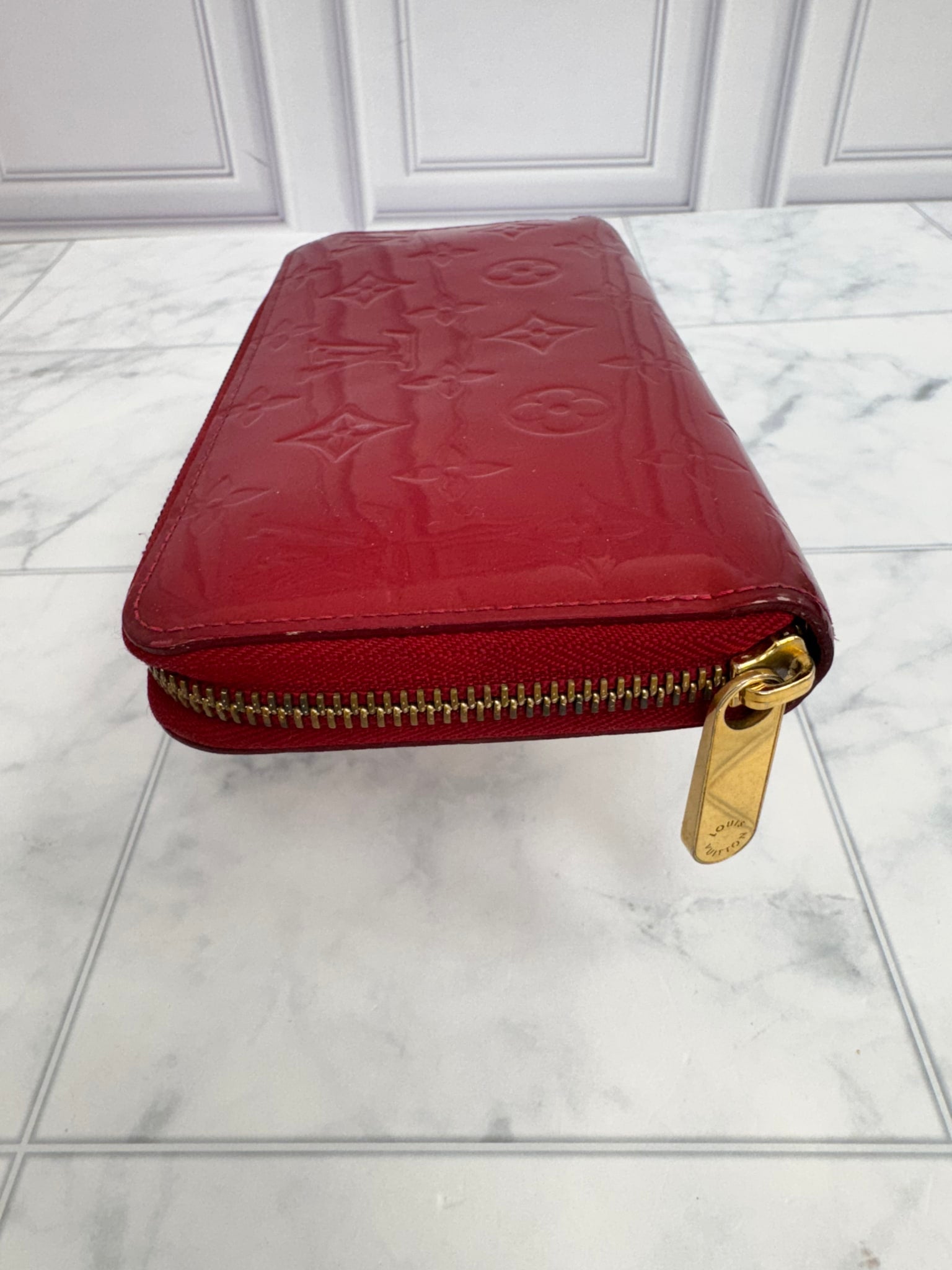 Louis Vuitton Red Vernis Monogram Zippy Wallet