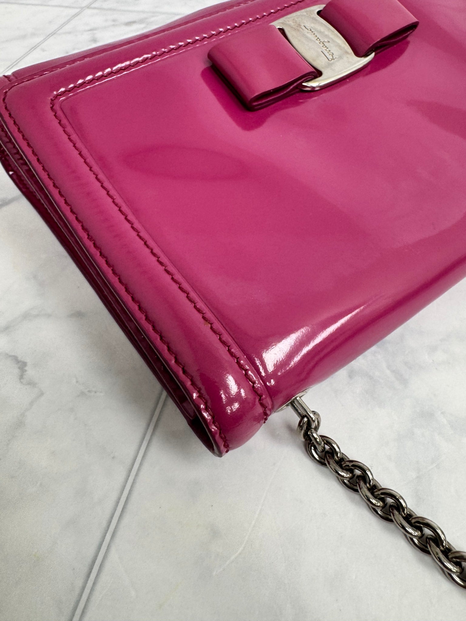 Salvatore Ferragamo Pink Patent Leather Ginny Vera Bow Chain Crossbody Bag