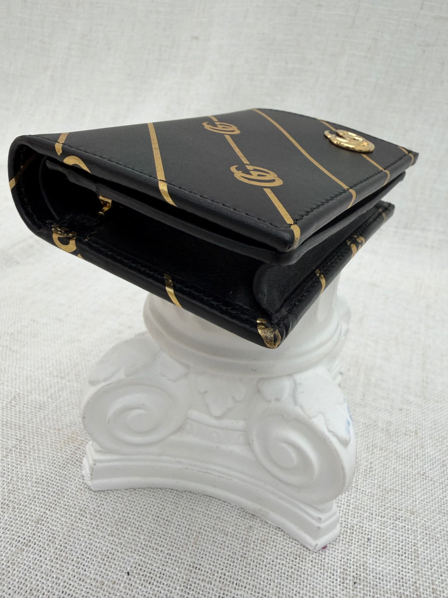 BRAND NEW- Gucci Black & Gold Diagonal GG Calfskin Compact Wallet