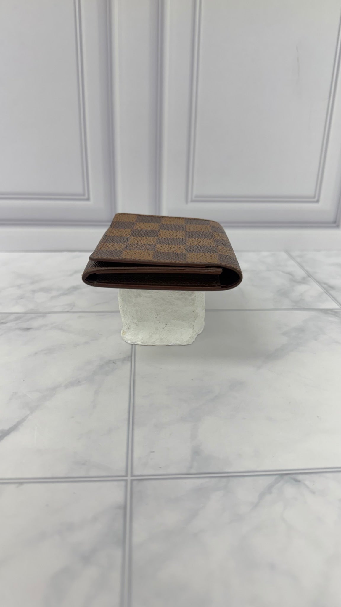 Louis Vuitton Damier Ebene Card Holder 