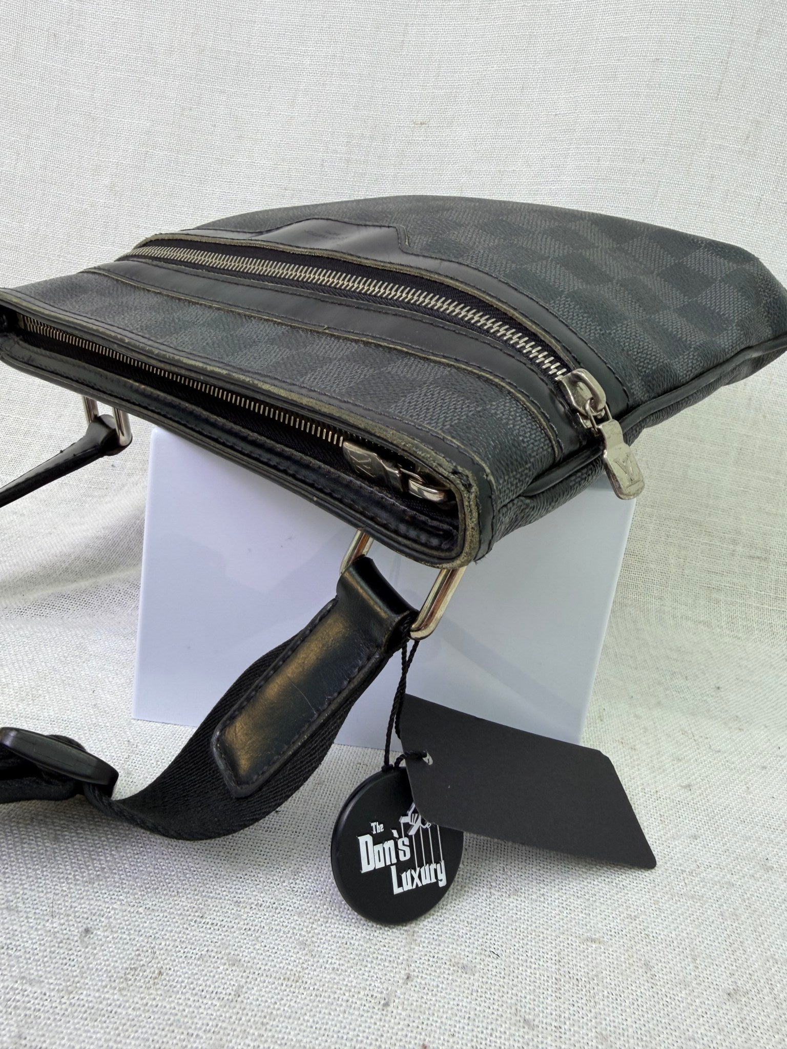Louis Vuitton Damier Graphite  Thomas Messenger Bag
