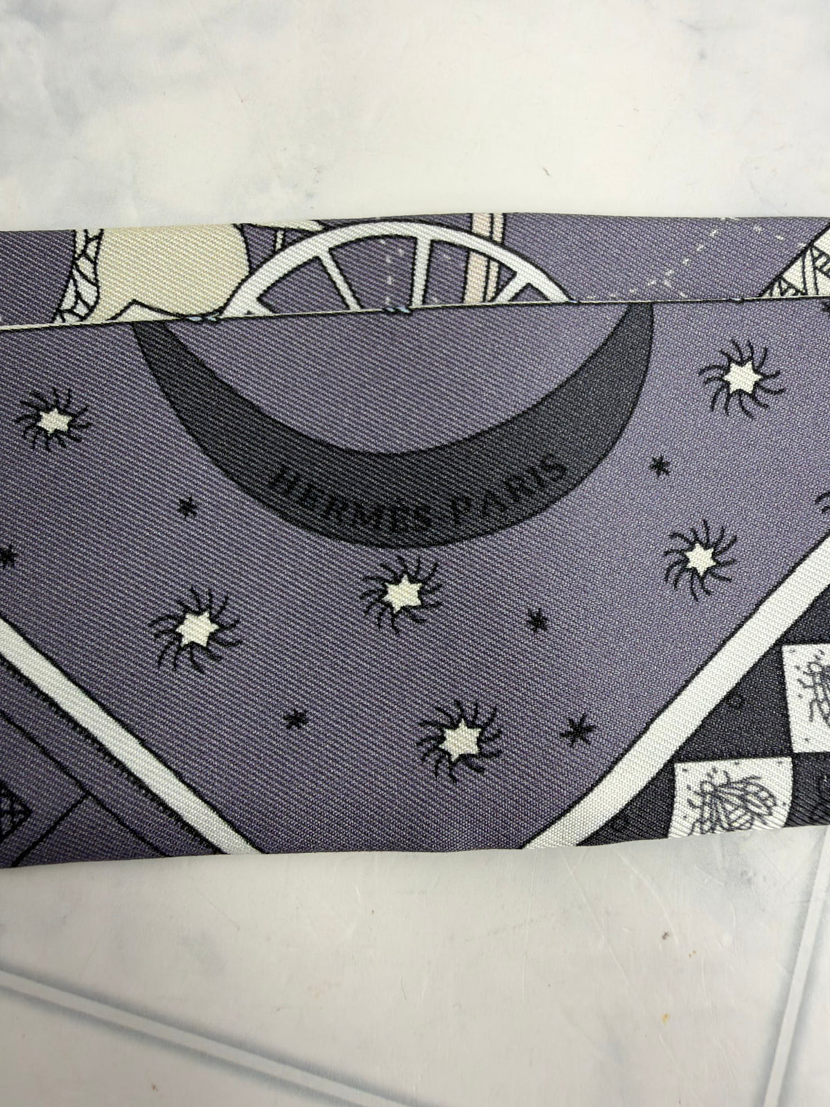 Hermes Blue & Grey Silk Objets De Curiosite Twilly 