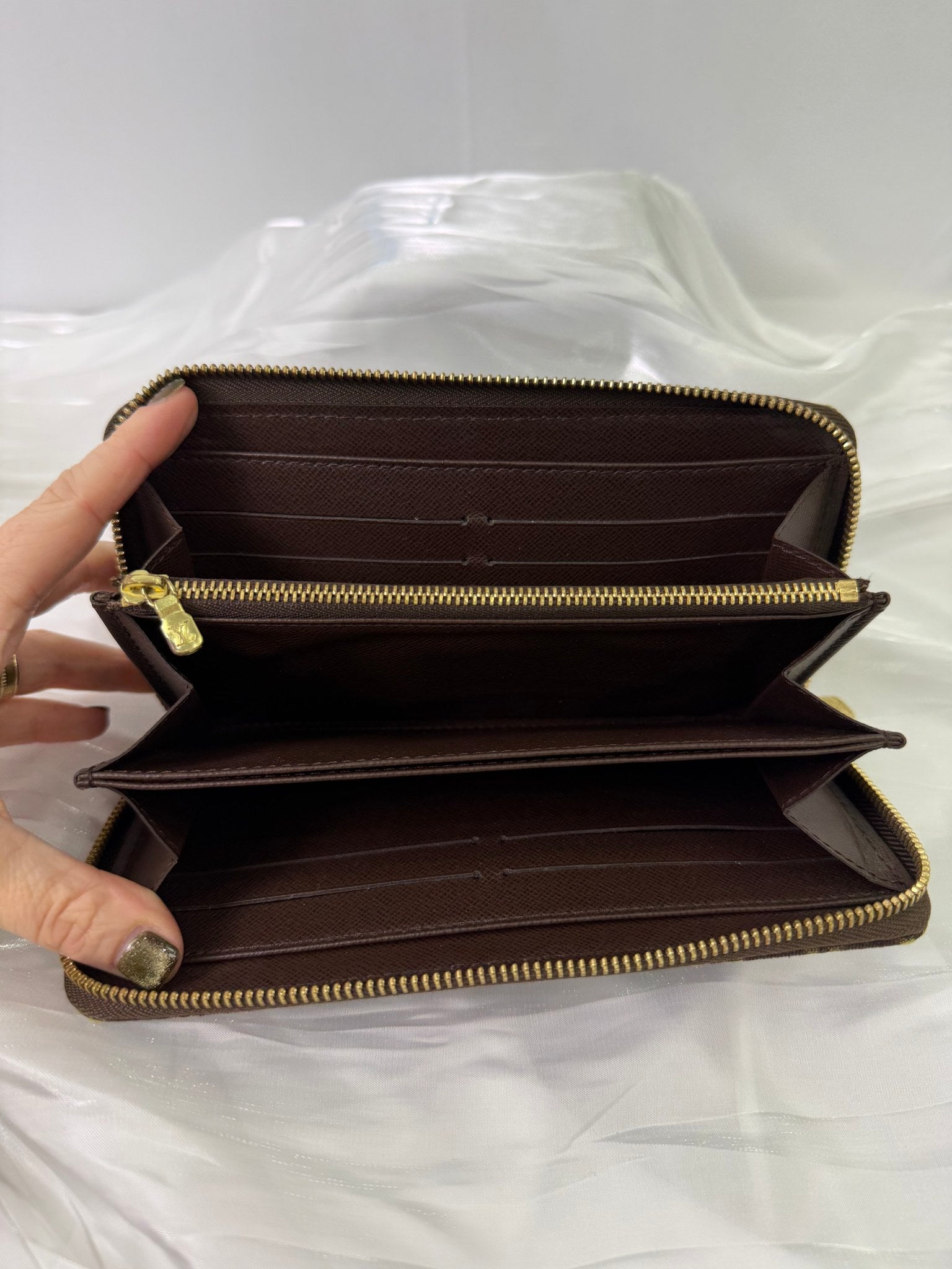 Louis Vuitton Brown Canvas Mini Lin zippy wallet