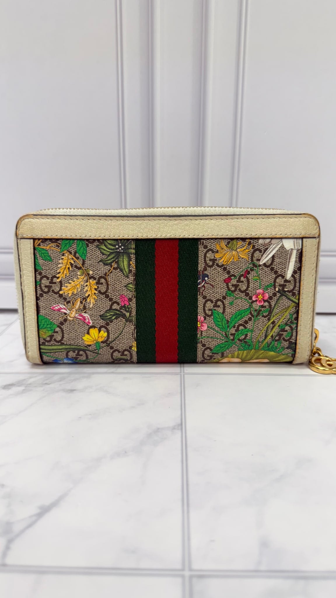 Gucci White GG Supreme Floral Zippy Wallet