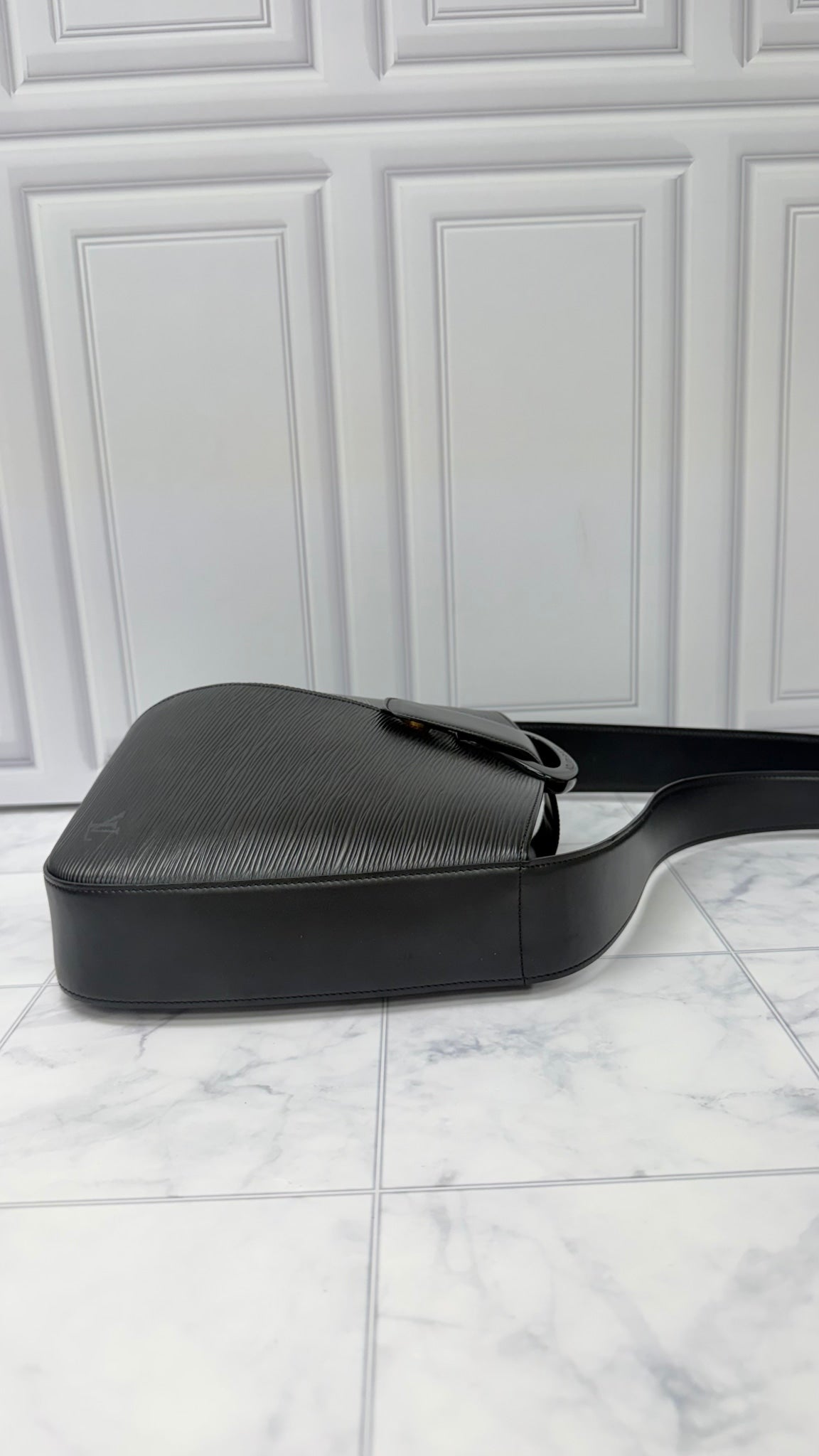 Louis Vuitton Black Epi Leather Reverie Shoulder Bag