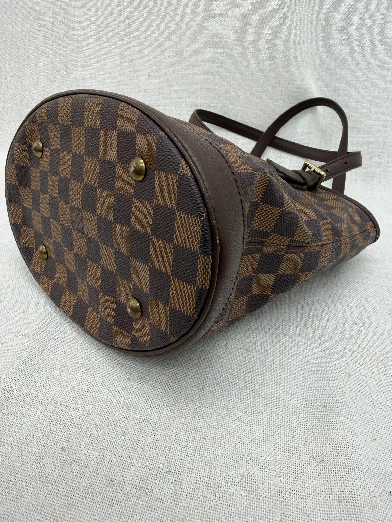 Louis Vuitton Damier Ebene Marais Bucket Bag