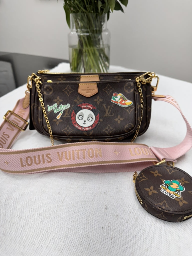 Louis Vuitton Limited Edition Monogram multi Pochette 