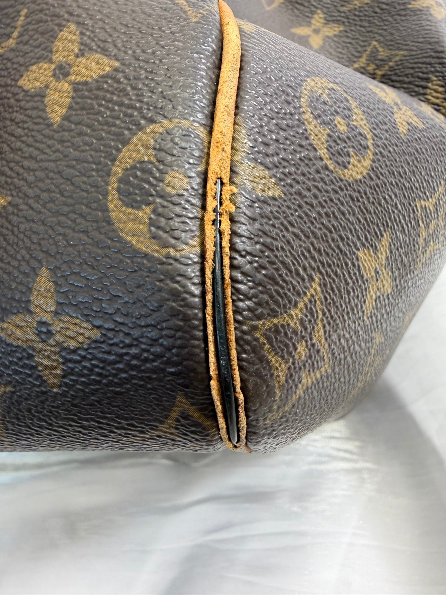 Louis Vuitton Monogram Tivoli GM