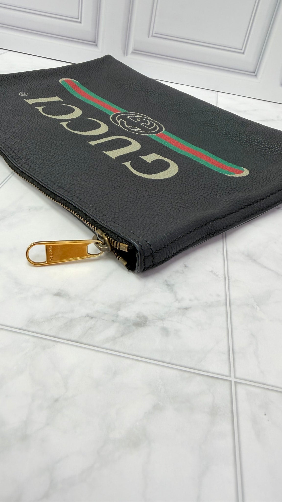 Gucci Black Leather Logo Print Zipper Clutch