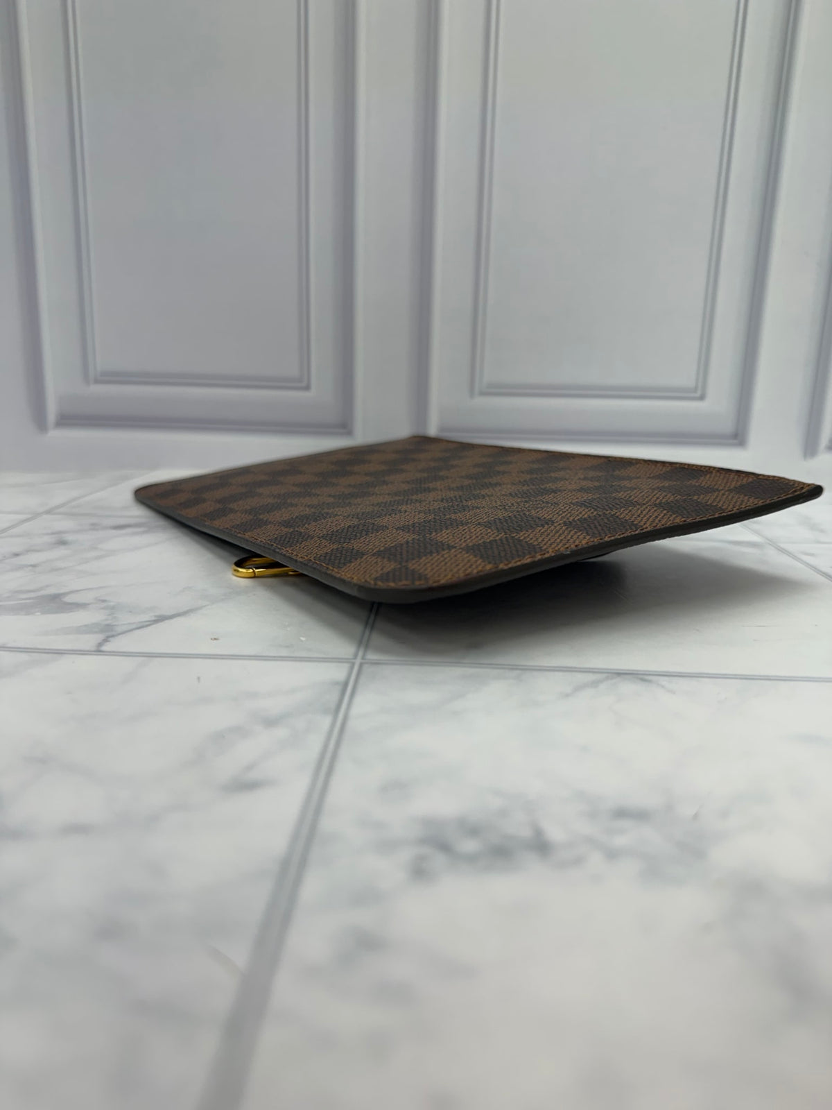 LIKE NEW Louis Vuitton Damier Ebene Neverfull Pouch