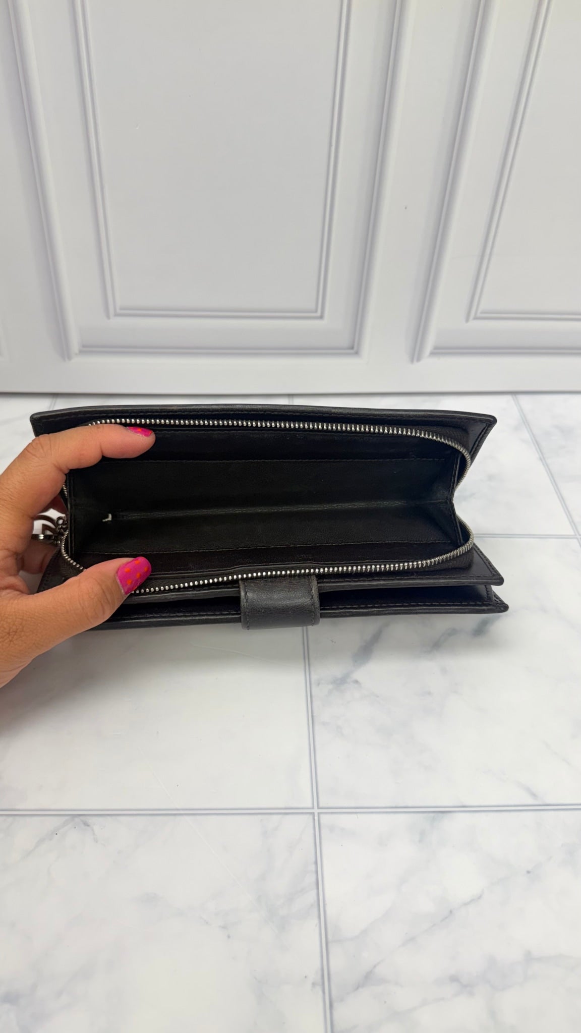 Gucci GG Supreme Canvas Zippy Wallet