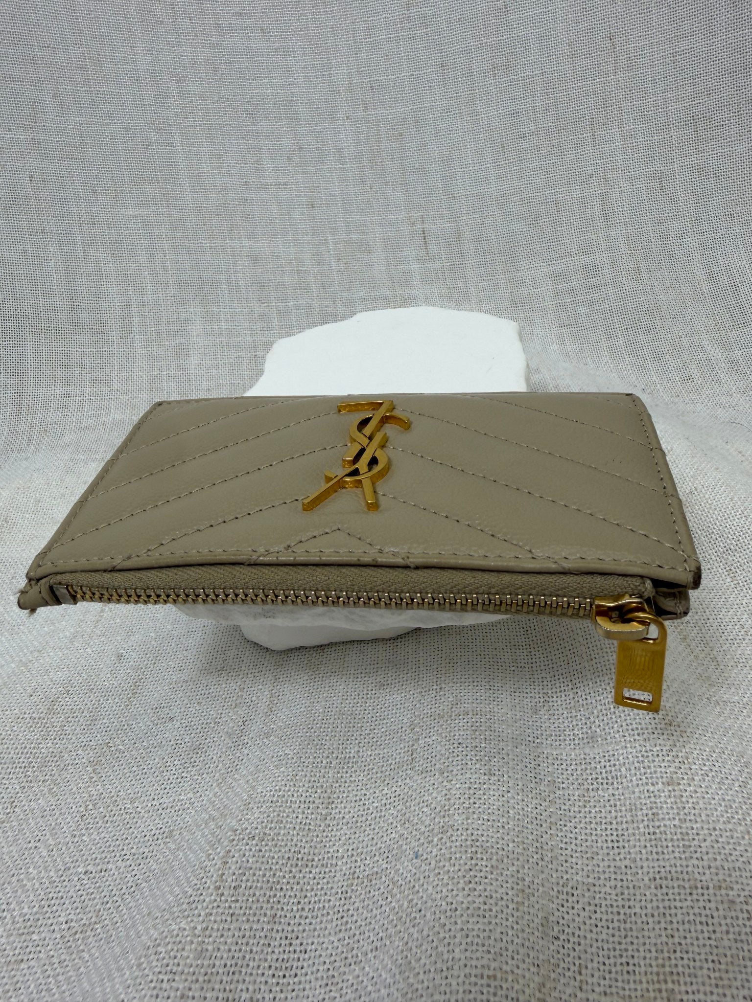 Saint Laurent YSL Beige Zippy Card Case 
