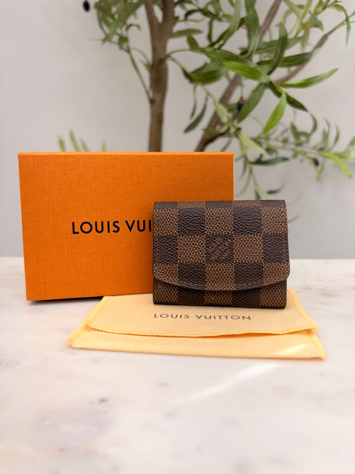 LIKE NEW - Louis Vuitton Damier Ebene Cuff Link Case 
