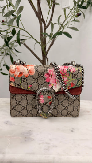 Gucci GG Supreme Blooms Mini Dionysus Chain Crossbody Bag