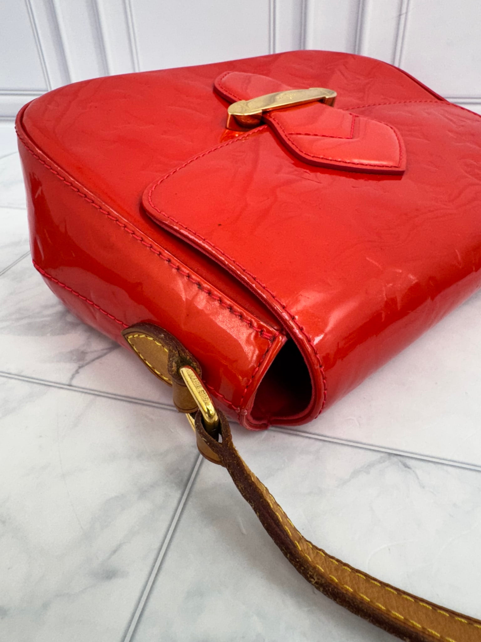 Louis Vuitton Red Vernis Monogram Bellflower Crossbody Bag GM