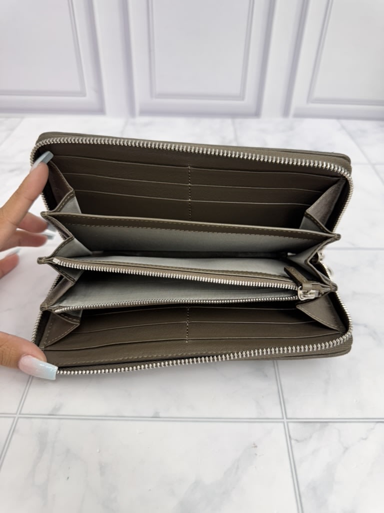 Gucci Brown Quilted Leather Blondie Interlocking G Zippy Wallet