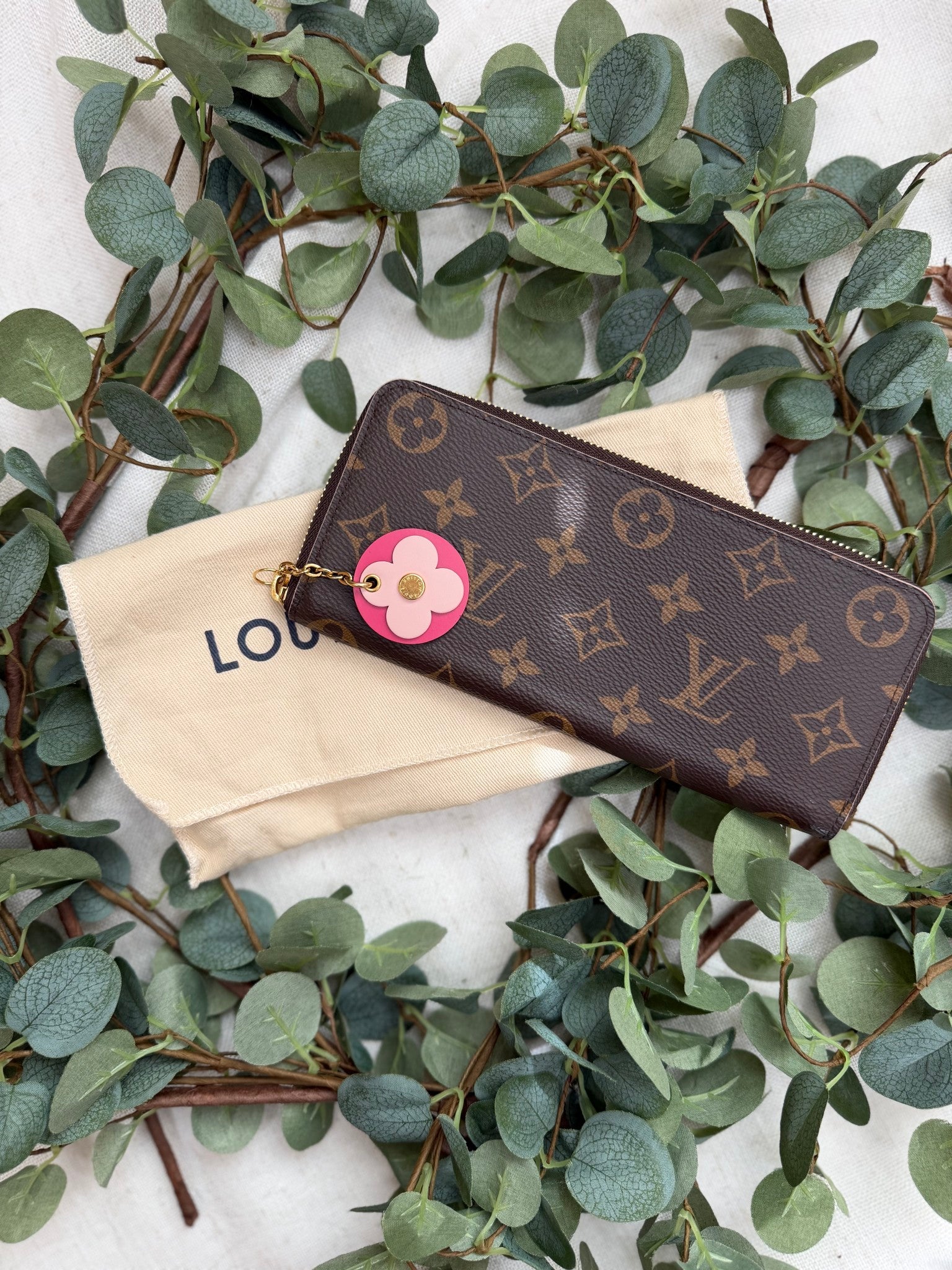 Louis Vuitton Fuchsia Monogram  Clemence Zippy Wallet 