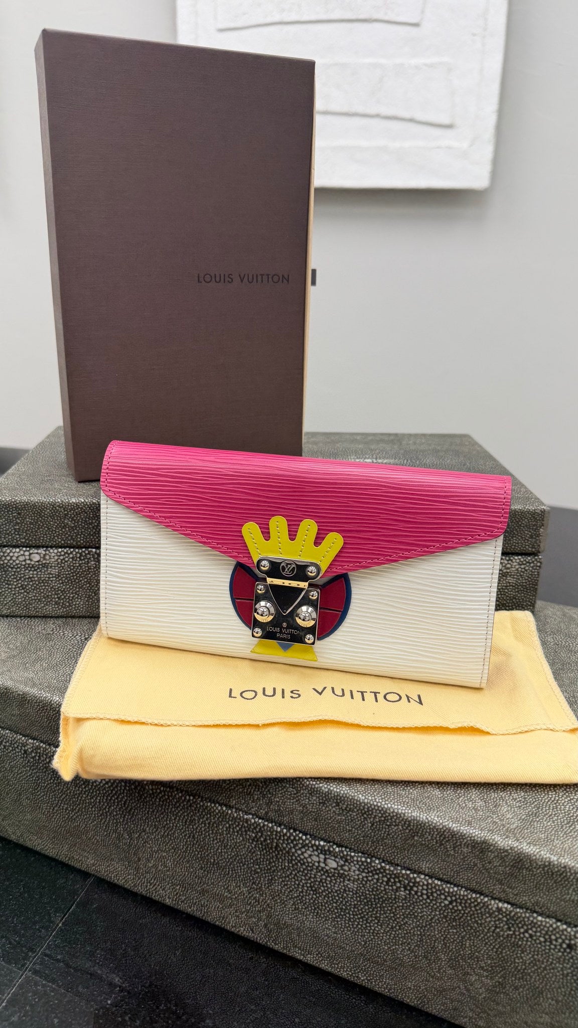 Louis Vuitton White & Pink Epi Tribal Mask Sarah Wallet