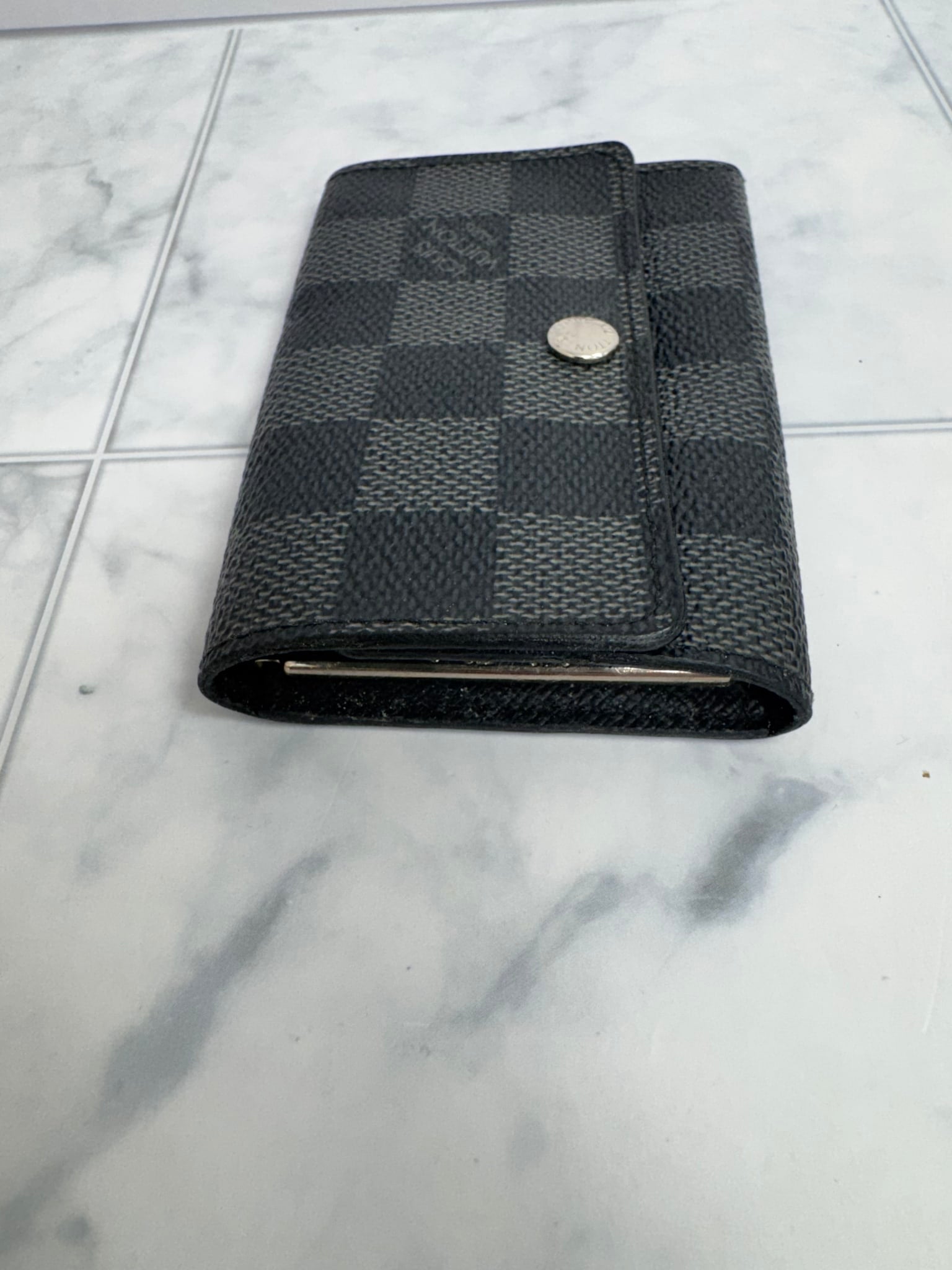 Louis Vuitton Damier Graphite 6 Ring Key Case