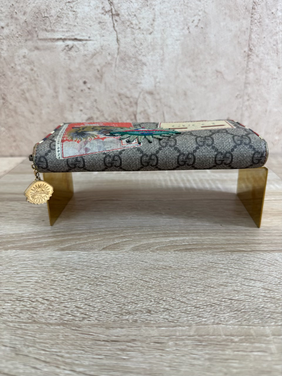 Gucci GG Supreme Courrier Embroidered UFO Zippy Long Wallet 