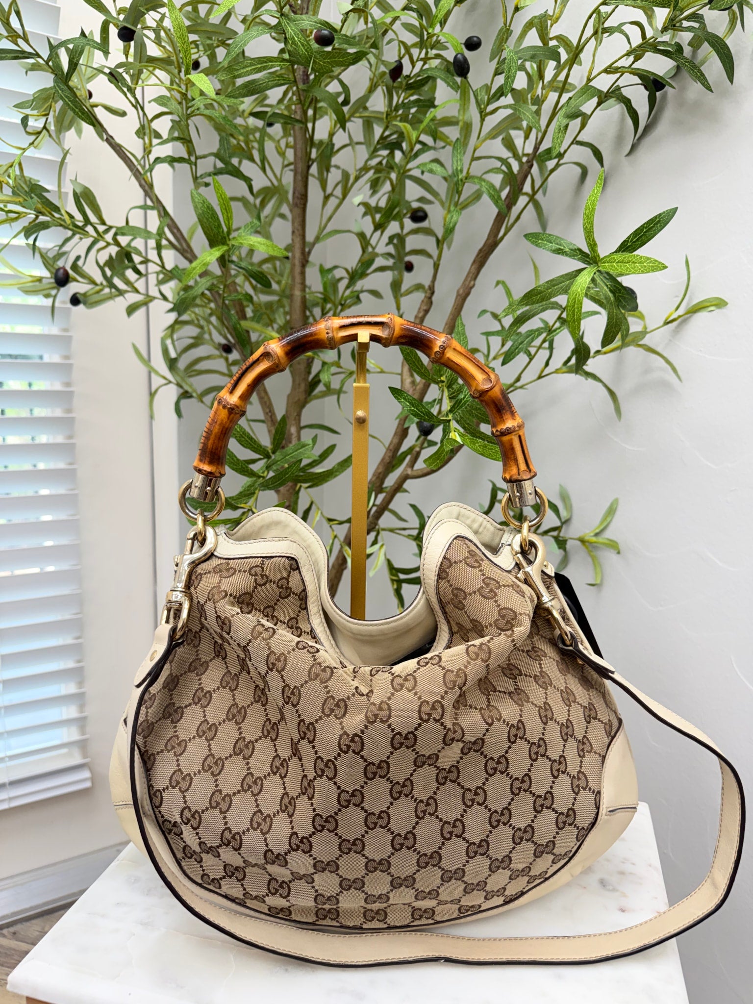 Gucci GG Canvas White Leather Bamboo Peggy Shoulder Bag 