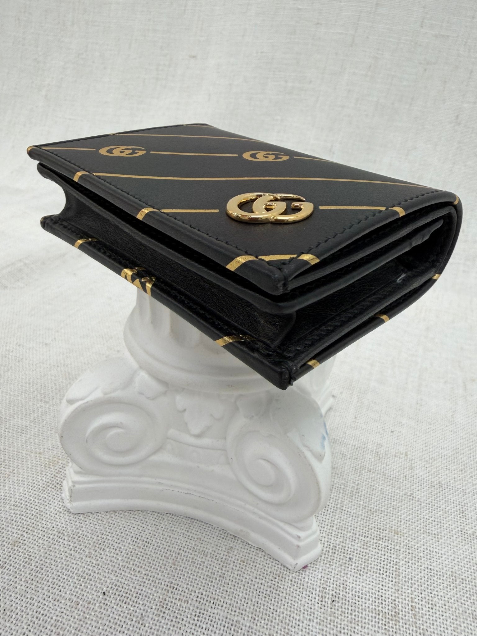 BRAND NEW- Gucci Black & Gold Diagonal GG Calfskin Compact Wallet