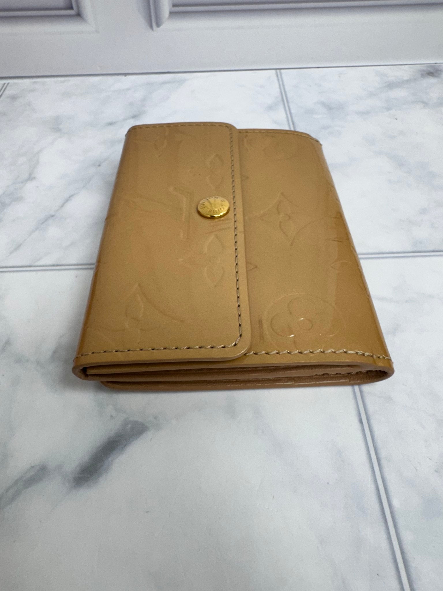 Louis Vuitton Beige Vernis Ludlow Compact Wallet