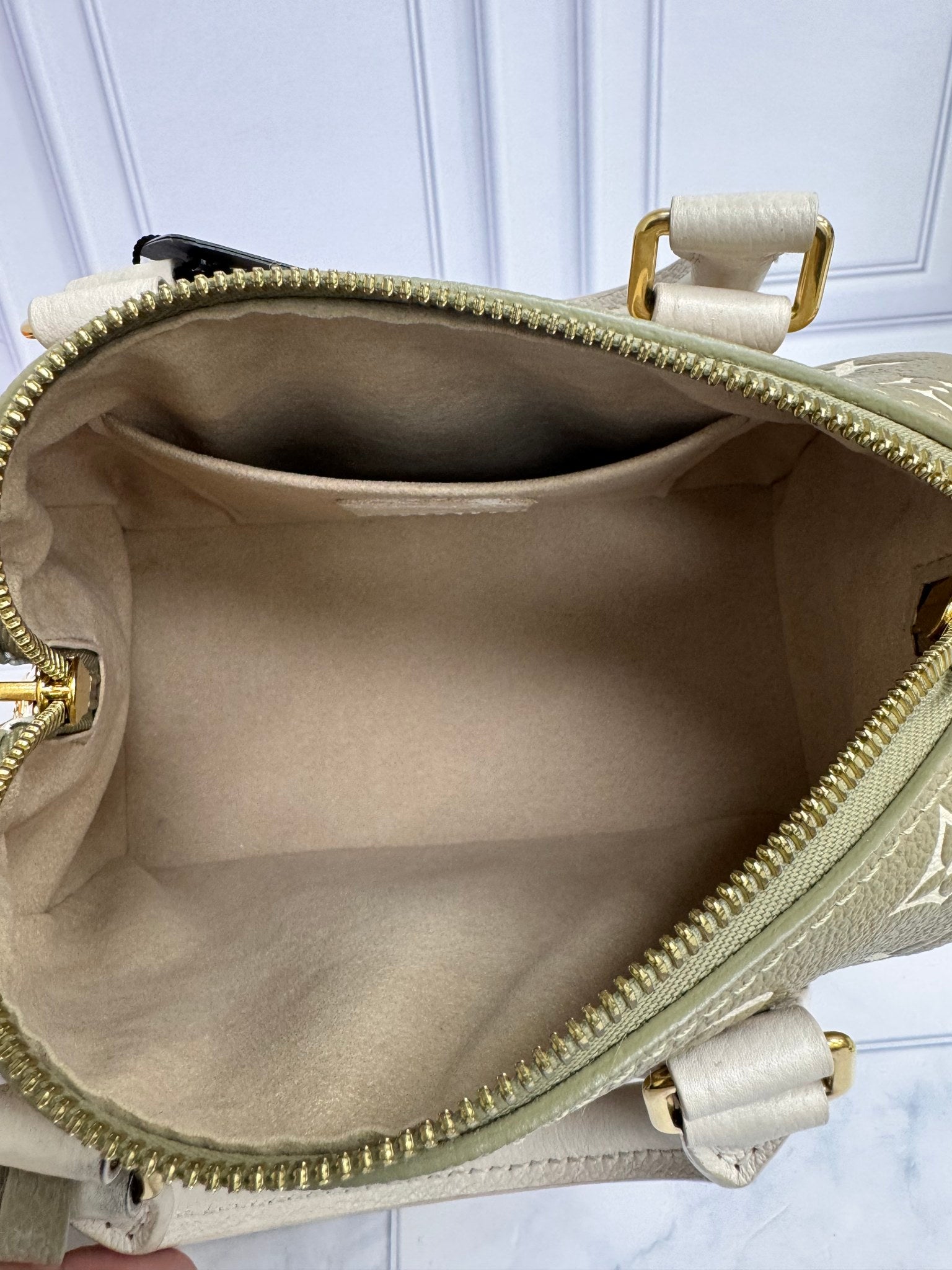 Louis Vuitton Green And White Monogram Empreinte Speedy Bandouliere 20